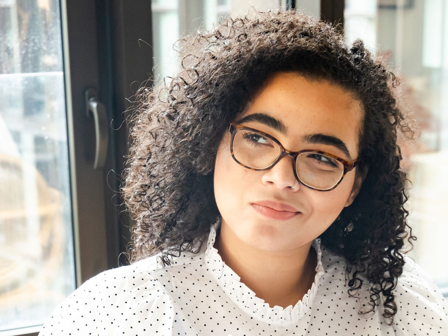 Person gör en skeptisk min.