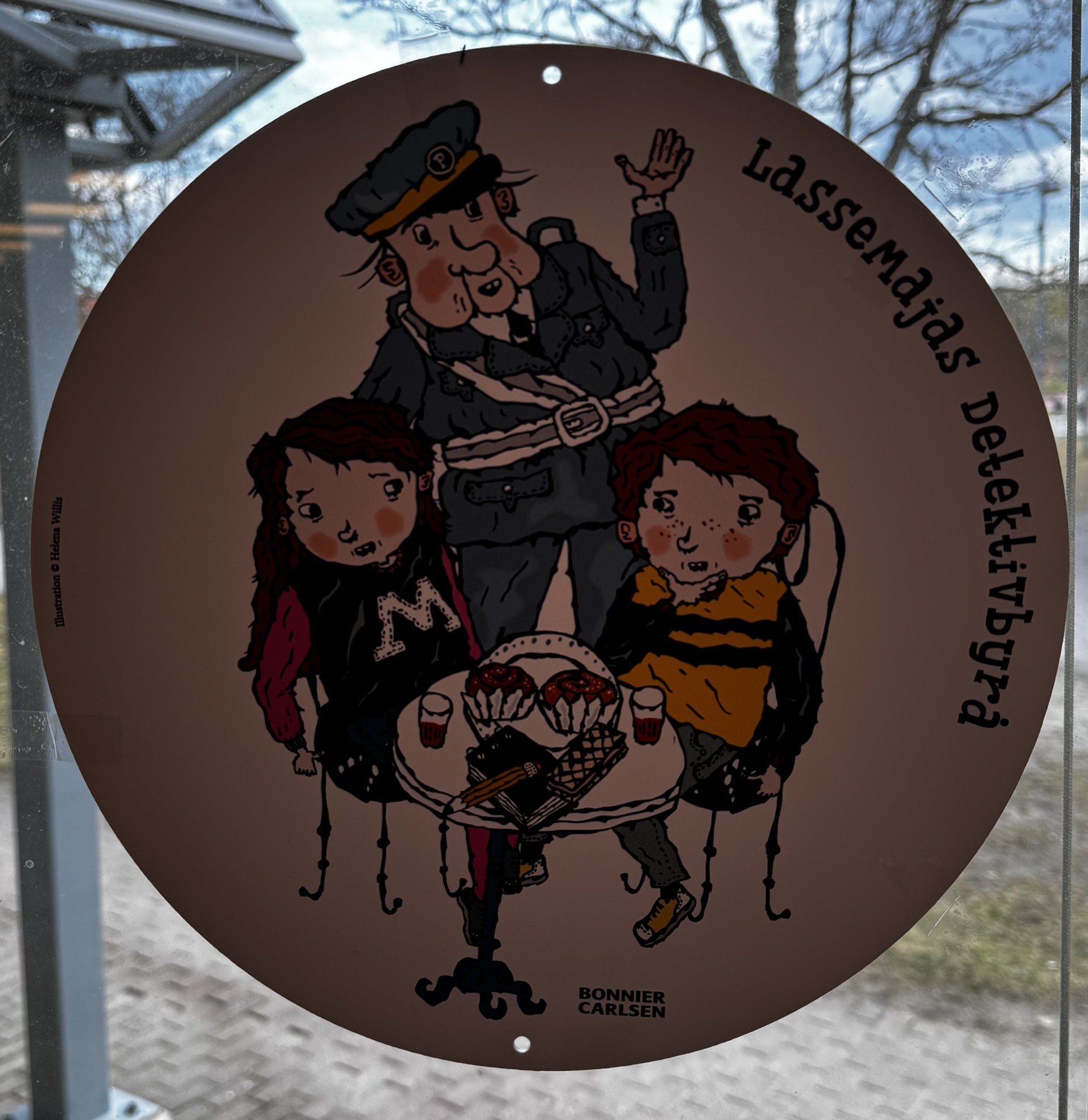 Illustration av karaktärer från böckerna om Lassemaja.