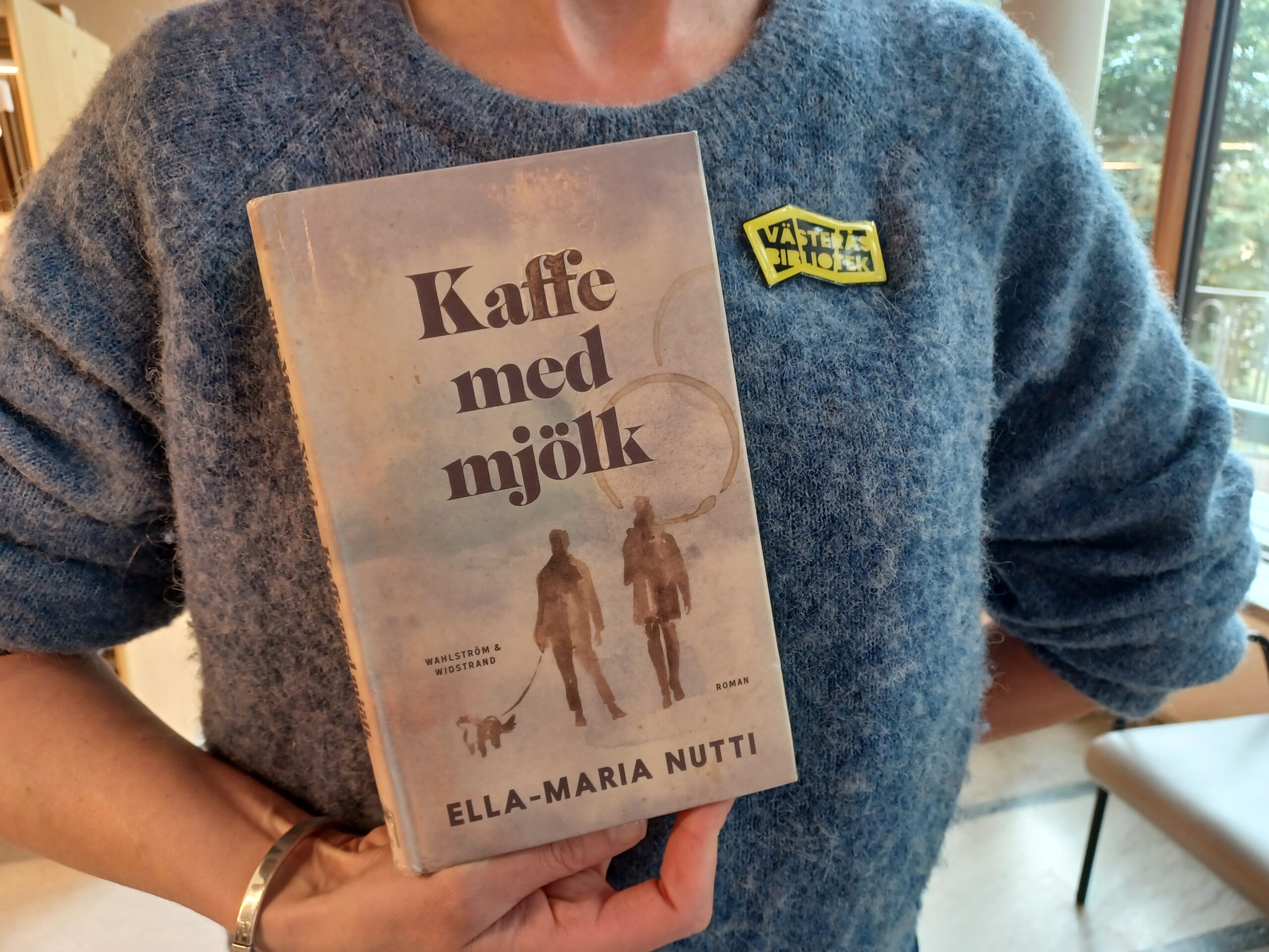 Boken Kaffe med mjölk av Ella-Maria Nutti.